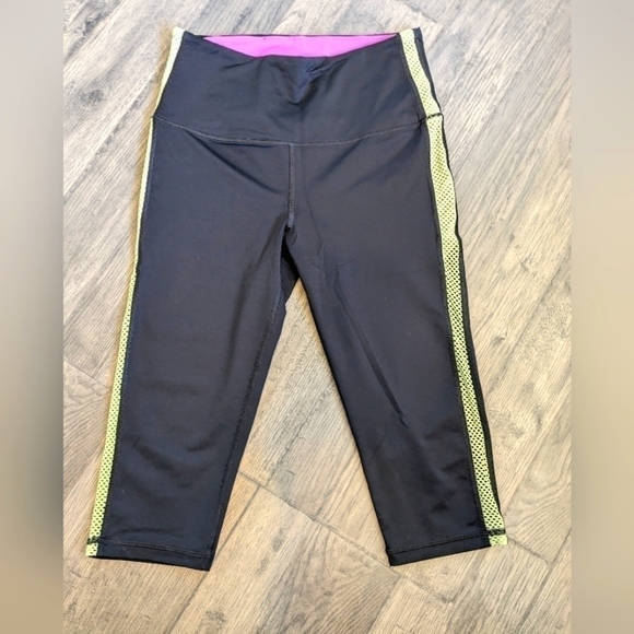 Victoria's Secret Pants - VSXS Sports Leggings Size‎ Medium